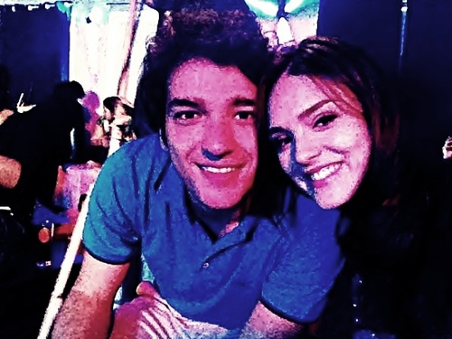 -       FC dedicado ao casal Cida e Elano. Sou extremamente apaixonada por eles e super fã *-* @HumbertoCarrao @isabelleOfic , meus amores! ♥