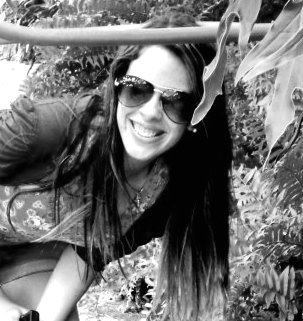 Estudante de Enfermagem, Taurina , Paraibana, Aventureira, Sorridente, Flamenguista e tenho os melhores amigos ;D Quer saber mais? Então segue ué ;P