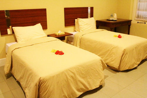 Info seputar Bogor : Hotel, Wisata, Kuliner, Kebun Raya, Istana Bogor. Reservation our Heritage Villas to 0251-8323104