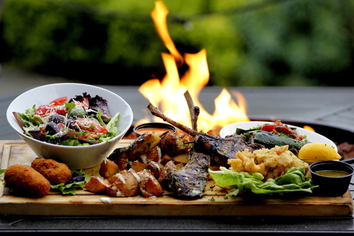 Delectable food paired with an extraordinary wine/beer/cocktail list.  A comfortable and warm family dining experience.  Or, a low-key time in the lounge.