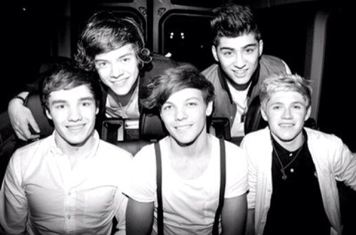 Im a BIG Fan of One Direction ❤. Love them. Follow me PLEASE!!!