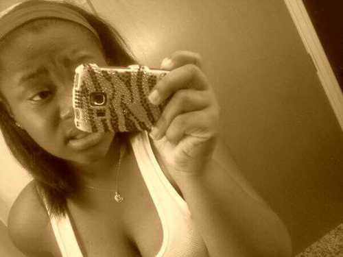 Im a blackarican named pablo...deezy...dia...etc , ha ;) Im weird as hell. But I love it soo follow or fck off ! Vp of teamfyf .
