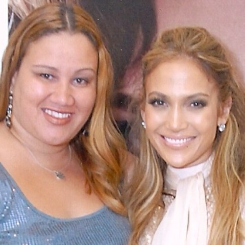 I am a HUGE fan (Love?r) of Jennifer Lopez (Jlo), she is my Idol & apart of my daily life. I am only on Twitter for @Jlo and Jlo fans! @Jlo follow on 12/10/2012