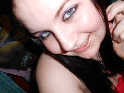 Lover of Fictional Characters, Loves to Sing, Uniquely weird. |MFC cam girl|Oncer|Potterhead