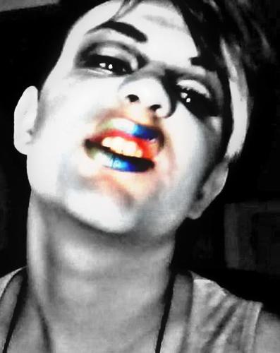 Albaan - Si je te follow, FOLLOW BACK ! :B Makeup Addic't ! Androgynous boy ! Follow me, j'follow back ;)
