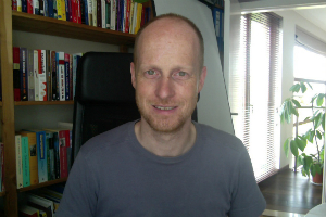 Bart Loos is a Getting Clients & Mindset Mentor who works with coaches who are eager to build a profitable coaching business