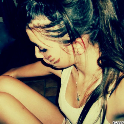 helenedu02480's profile picture. Follow @Helene__02 et je te Followback sur ce compte :)