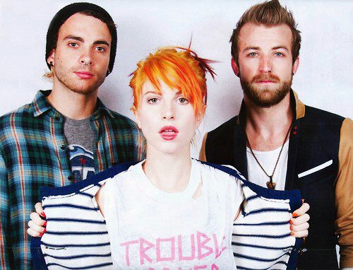 Paramore Official Fanbase. Here you'll find all the latest news about the best band in the whole world.