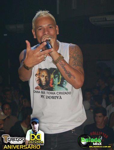 CONTRATE MC DORIVA  SHOWS EM SP . 112*42564  7001-6514 FALE COM CARLINHOS  MUSICA NOVA . CURTA NOSSA PAGINA NO FACEBOOK http://t.co/FxgwHHKtUa