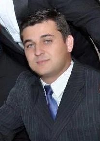 consultor imobiliario, amante de esportes, uma pessoa simples que gosta de curtir a vida da melhor forma possivel!