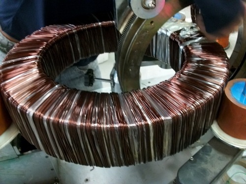 Referência na fabricação de Transformadores Toroidais de potência, indutores e trafos de Corrente, até 60% menor e mais leve. Compare e mude! (41) 3035-8282