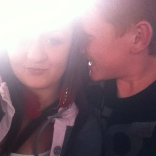 follow me & ill follow back:}