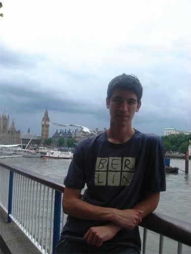 Gamer desde el 93. Amante del metal y de la birra. Aficionado del manga y el anime. Frikazo a tiempo parcial. Futuro Ingeniero Informático. Steam: Kiszaner