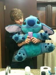 Since 15/06/2011 Sei que o abraço de Vocês estar longe D+, Mas acredite e oq eu mas qro quero agora Nós fãs RBD, sabemos muito bem oque é isso.