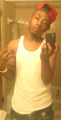#Libra . October 12 ' . . . Money' Weed' Pussy . On my Trill Shit .
Twifey : @_1stNameAshleyy ' She has my heart ( :
Follow me thouu .