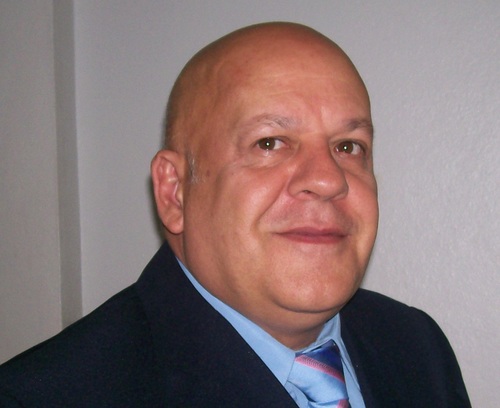 Pastor da IEQ e Vereador de BH há 6 mandatos. Pai, avó e servo de Deus.