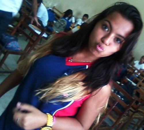 Quantoo maior o teempo e distancia ... Maior fica nossa amizade{!}

Te amoo amiga

{♥}
