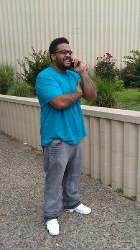 Defeat17's profile picture. 