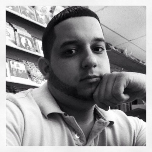 raymondpineda23's profile picture. 