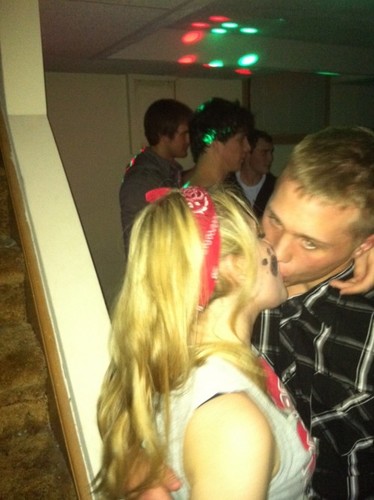 Do you like PDA, cause I do. #UNLmakeouts
