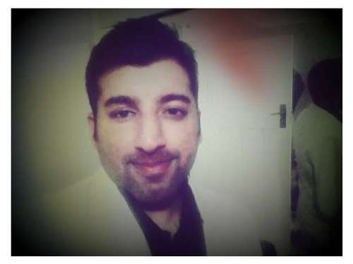 Entrepreneur, all round trier, underachiever, chocoholic, tea drinker, avid reader of tweets - CEO of my own life.