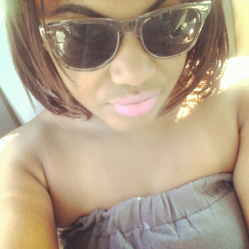 - Aintt Nuffan Ovaa HERE Followww MEE @iREMAIN_kara Ii Followwsss BACCC : )))