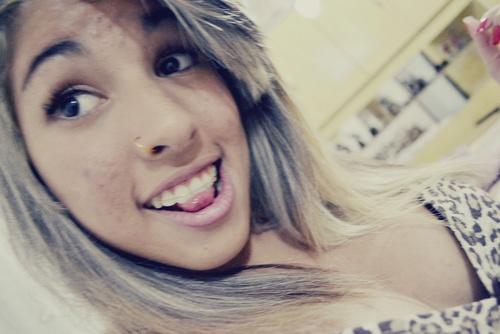 Olha, se você tivesse uma chance, uma oportunidade, para ter tudo o que você quisesse em um momento,você pegaria, ou deixaria escapa?.. Namorada do @powpietro ♥