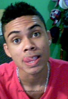 Quando me tornei fã dele, era como se as nossas estrelas começassem a brilhar juntas. E assim o sucesso dele, era meu também.  @Mc_G7 ♥ / Since: 24.06.12.