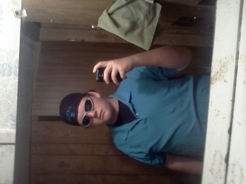 aye its chris if u wanna get to know me Dm me…mention for a follow back #TeamFollowback