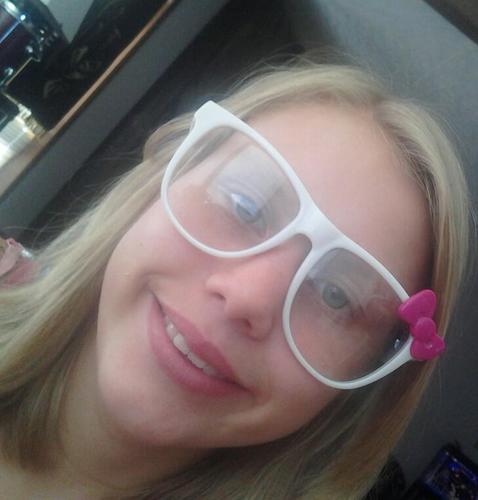 Hi im Hana(: Follow me, I follow back(: #PeopleAreDifferent(: I Think Thats It Bye (:(:(: