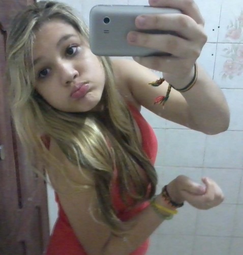 - Msn : cacau.viih@hotmail.com | 
 http://t.co/vy2GmeUo6c