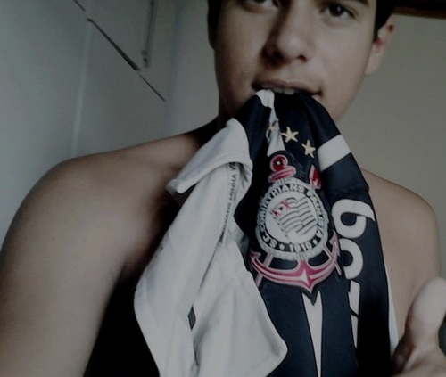 twitter novo, segue ai! sigo quem me segue, tois!