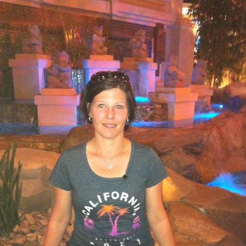 mrsdink912's profile picture. 