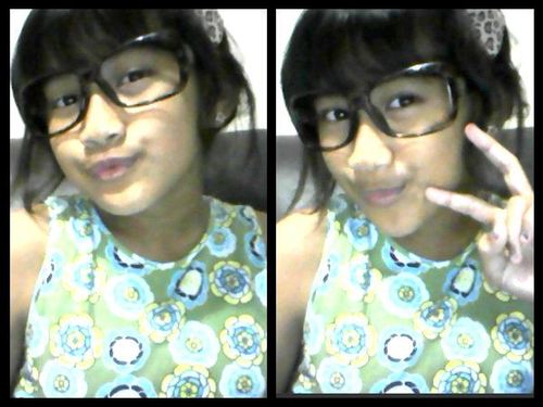 PutriiShafieqaa's profile picture. I hope this smile will still exist even when you hurt me like a toy.