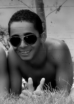 Não espere um sorriso para ser gentil.Não espere ser amado para amar.Não espere a queda para lembrar do conselho.Não espere a mágoa do outro para pedir perdão..