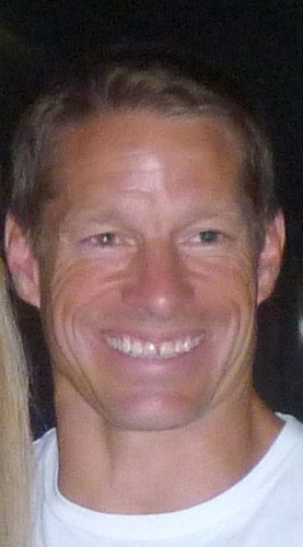 Lucky husband, proud father x5, Global Sales Leader @mentoring @Leadership @teamwork @cubs @skyisthelimit @CAVU
