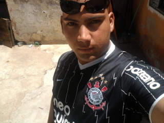 Sou rico porque tenho Deus no coraçao e uma familia que me apoia em tudo que faco