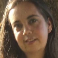 sou simpatica alegre divertida e de bem com a vida
