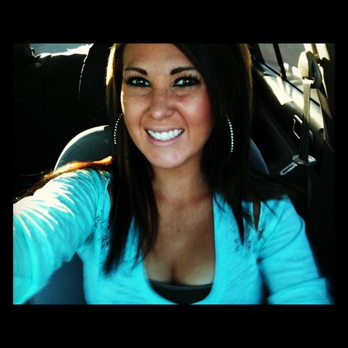 angelinabates's profile picture. I am a mom of an amazing little boy. Im a licensed esthetician & have a passion for skincare and make up ❤ oh and im on Youtube!@angelinabates