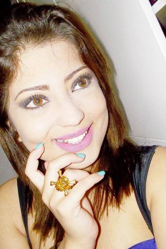 16 anos apaixonada por musica, balada e chocolate .
