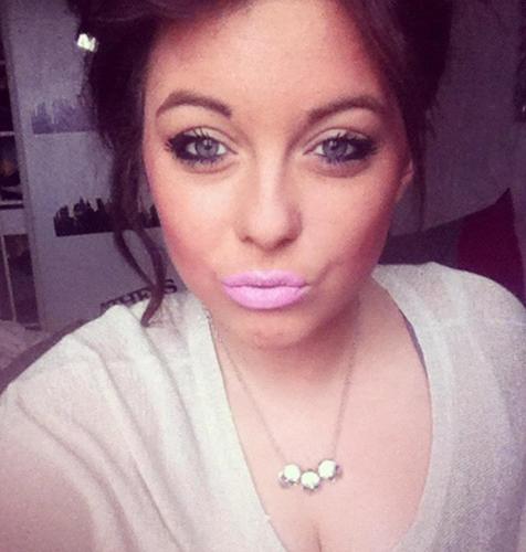18 yo. I speak, i not eat. Follow me je follow back !