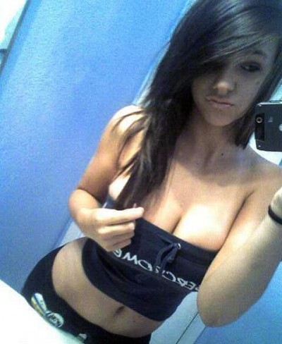 charline_thomas's profile picture. I like fashion, movies & money.
I FOLLOW BACK ♥ 
#followback