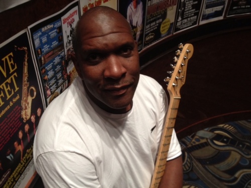 Singer/guitarist Funk/Soul/Blues.  WEBSITE: https://t.co/msmt4MIeeW