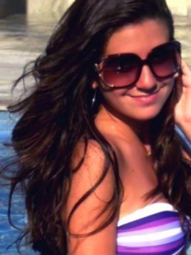 Oie meu Nome é Ane Caroline de Lima Souza , tenho 17 anos , Sou carioca e Modelo