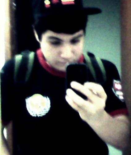ciumento , ate demais k , corinthiano , feio , solteiro & filho da @lehn_nathalia1 .-.
