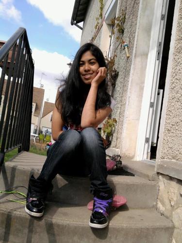 ErandiJayatunga's profile picture. Je vais avoir 16 ans et je suis une danseuse de hip hop. J'ai mon style et je tient beaucoup à mes potes. Je suis une fille simple et plutôt cool.