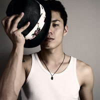 I'm R&B/Soul Singer / Songwriter. 1st Single『Latin de Summer』iTunes : http://t.co/kW4zZiRj , AmazonMP3 : http://t.co/vvwnxq0J