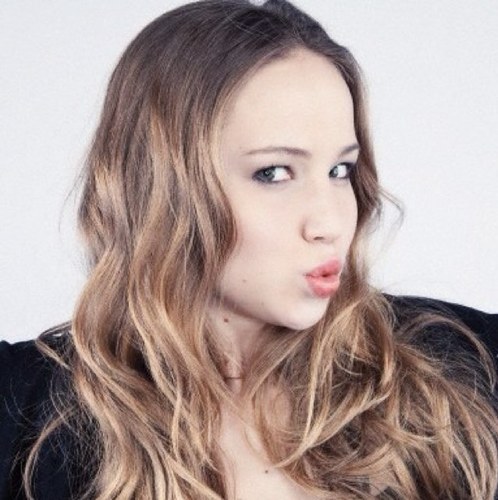 Tribute_221's profile picture. @FeltonsWand is my twitter girlfriend      erm... guys... hey!... GET OFF !!!! THAT IS MAHOGANY !!!!