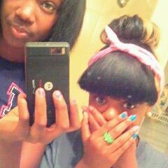 MAHREE- . . .  im pretty , smart , andd nice . . (&& cool , if you're cool ♥