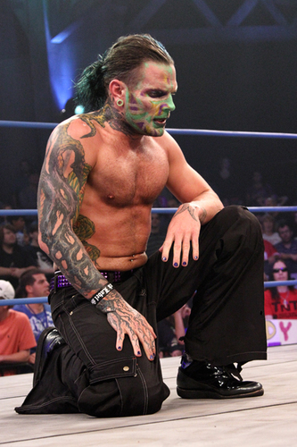Wrestling fan, efeder, Followed by @TheRealRikishi @JeffHardyBrand Biggest fan. Verified KewlKat